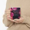 Taza Sasuke Uchiha – Ataque con Espada y Energía Rosa