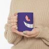 Taza Gengar minimalista – Pokémon oscuro y genial