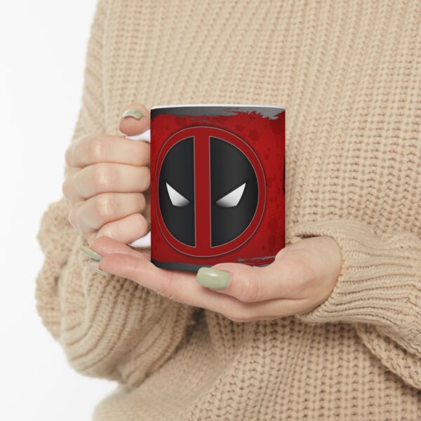 Taza Deadpool Logo - Fondo rojo estilo cómic